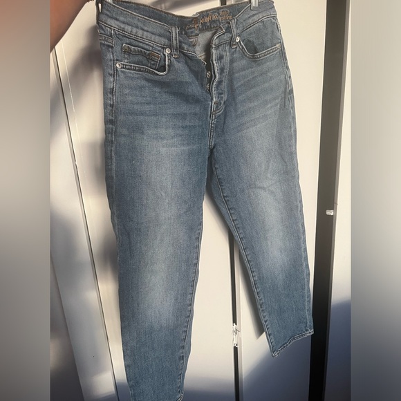 7 for all mankind Josefina skinny boyfriend jeans. Size 27.